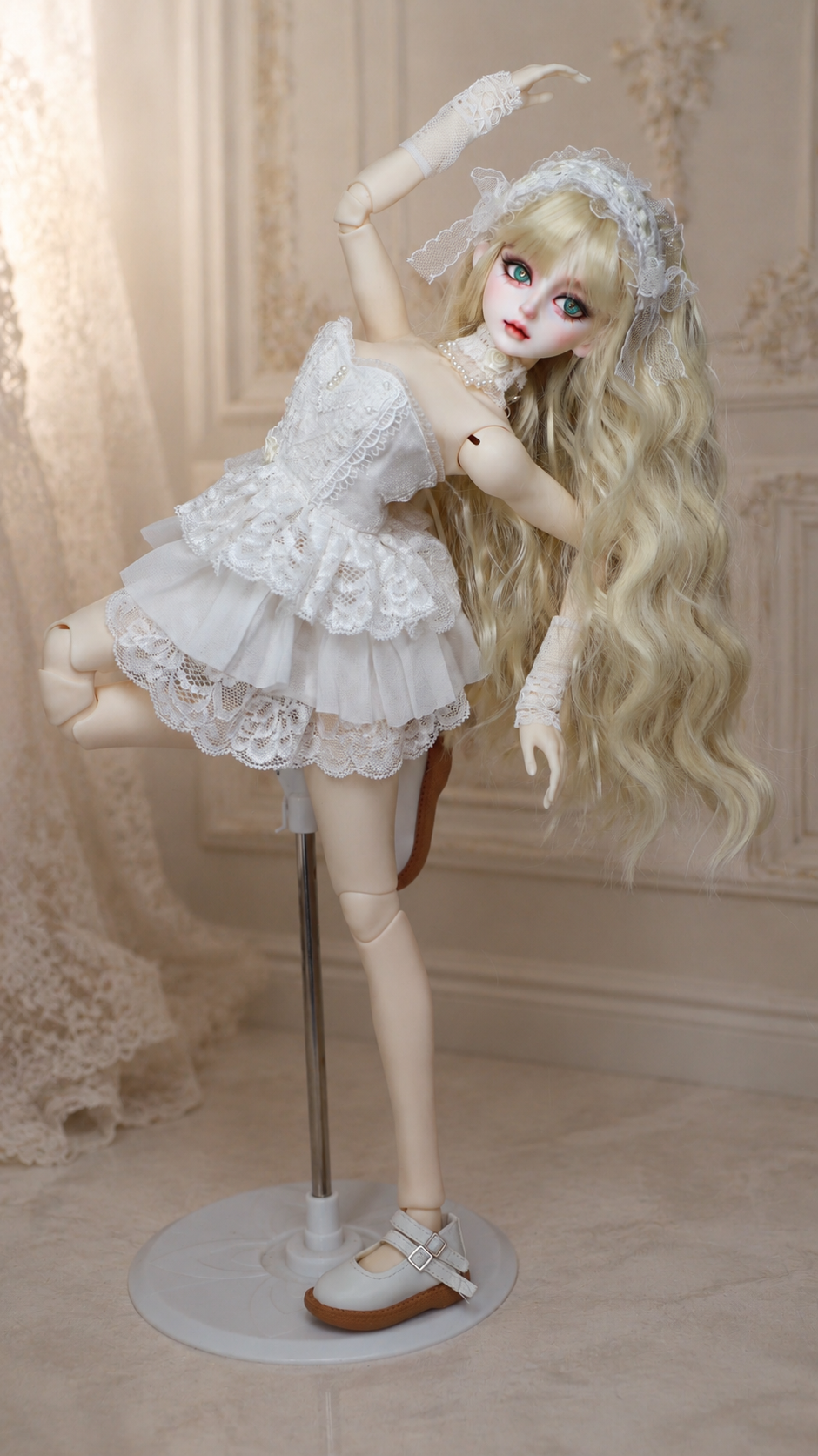 BJD Doll 1/4,Exquisite Hand-Painted Makeup,White Outfit Style - Image 9